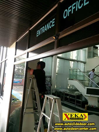 Auto slide door